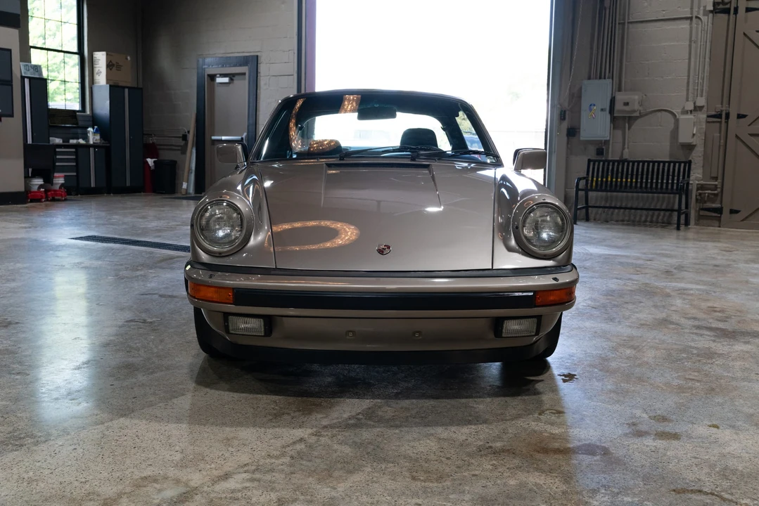 1984 Porsche 911 Carrera 3.2 - Image 17 of 31