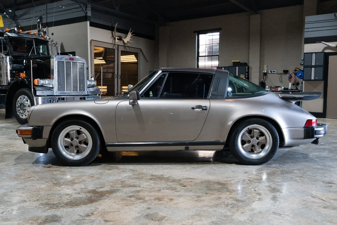 1984 Porsche 911 Carrera 3.2 - Image 8 of 31