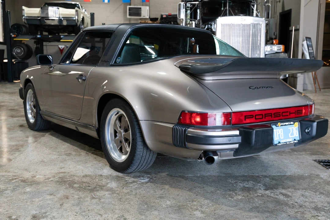 1984 Porsche 911 Carrera 3.2 - Image 10 of 31