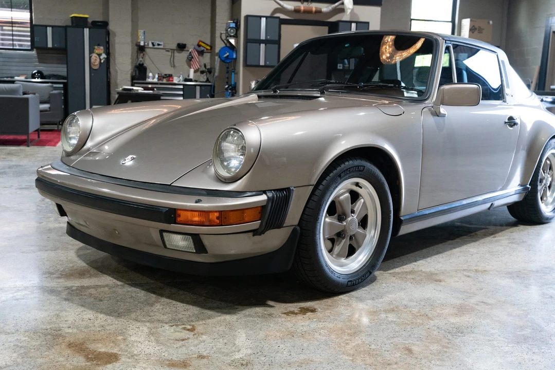 1984 Porsche 911 Carrera 3.2 - Image 7 of 31