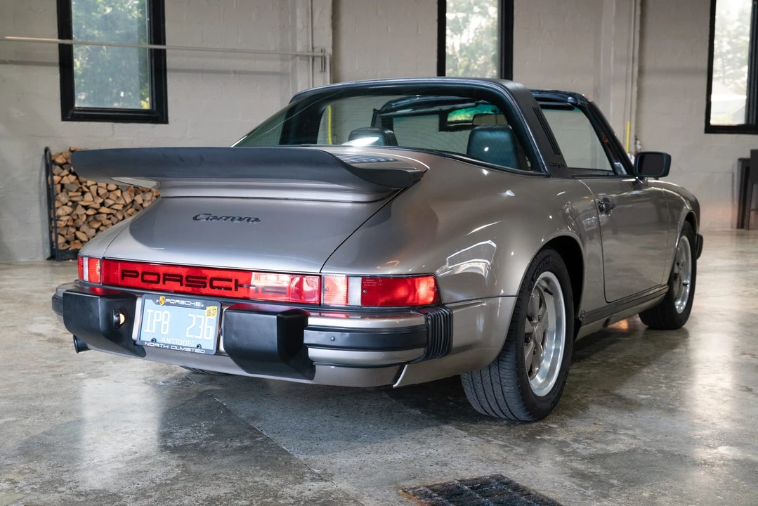 1984 Porsche 911 Carrera 3.2 - Image 12 of 31