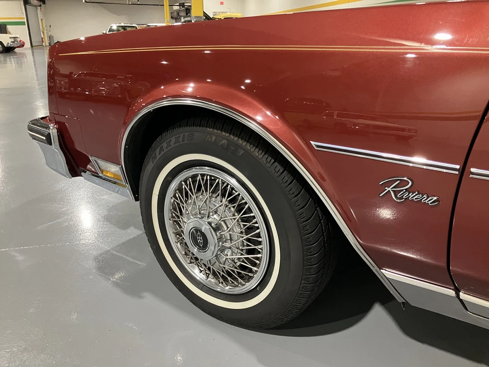 1985 Buick Riviera 4th-7th Gen - Image 23 of 31