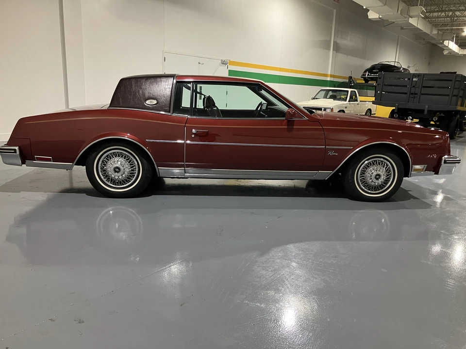 1985 Buick Riviera 4th-7th Gen - Image 4 of 31