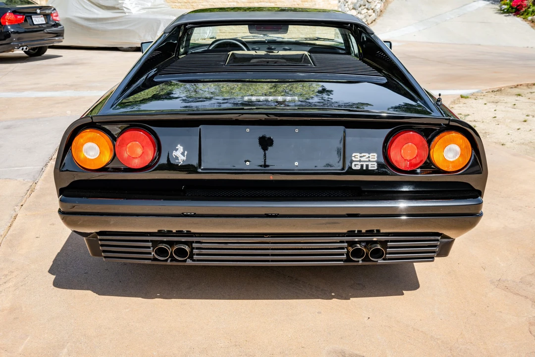1986 Ferrari 328 GTB - Image 10 of 31