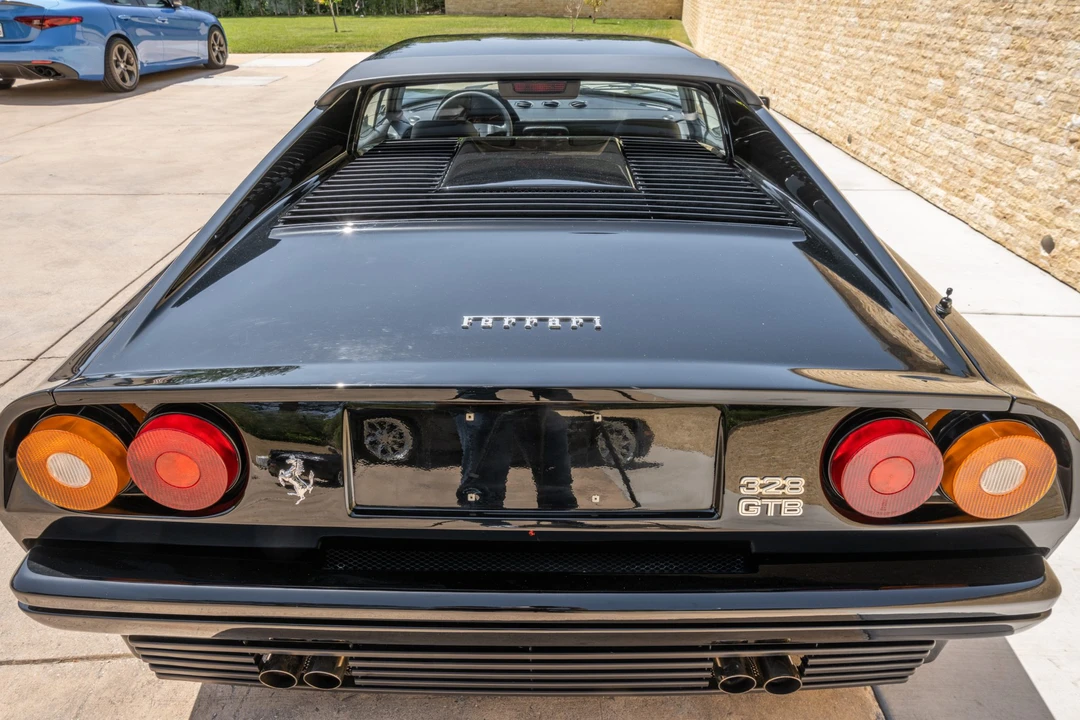 1986 Ferrari 328 GTB - Image 11 of 31
