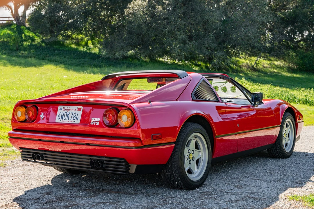1986 Ferrari 328 GTS - Image 5 of 31