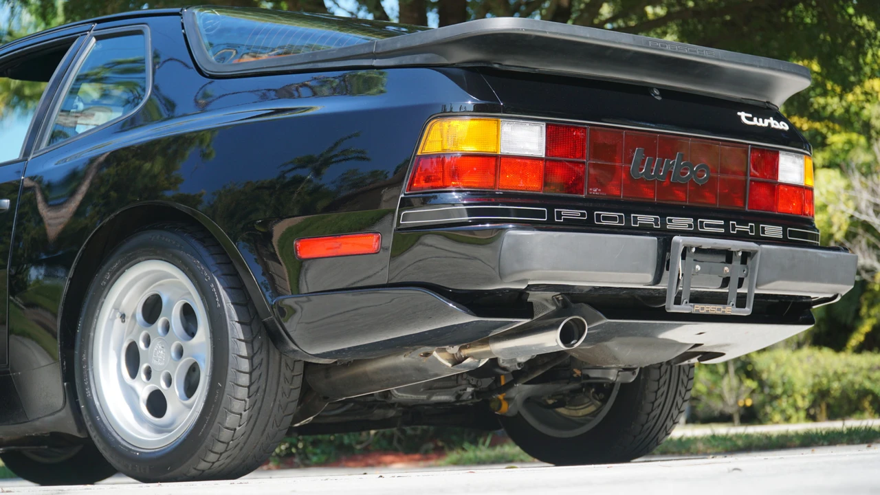 1986 Porsche 944 Turbo - Image 15 of 31