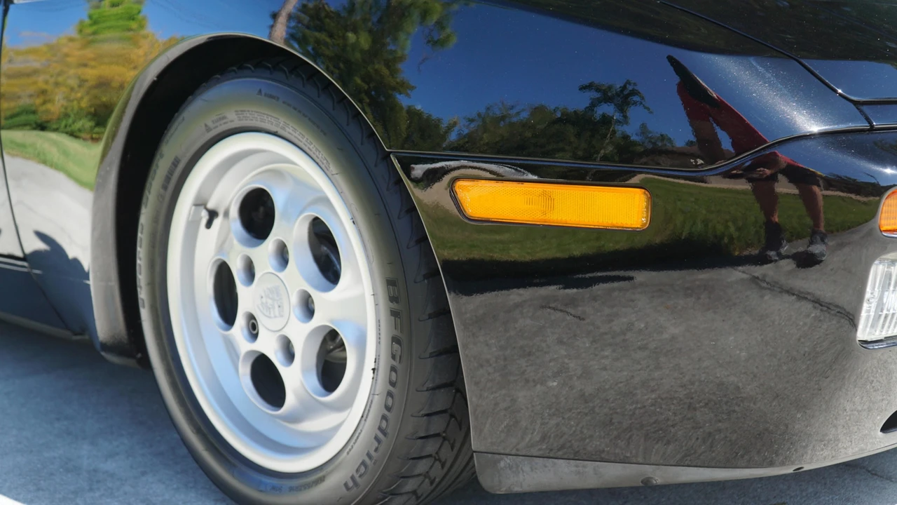 1986 Porsche 944 Turbo - Image 25 of 31