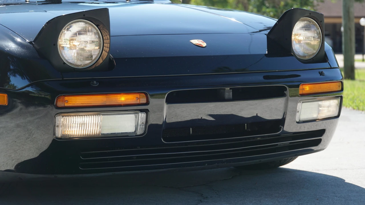 1986 Porsche 944 Turbo - Image 14 of 31