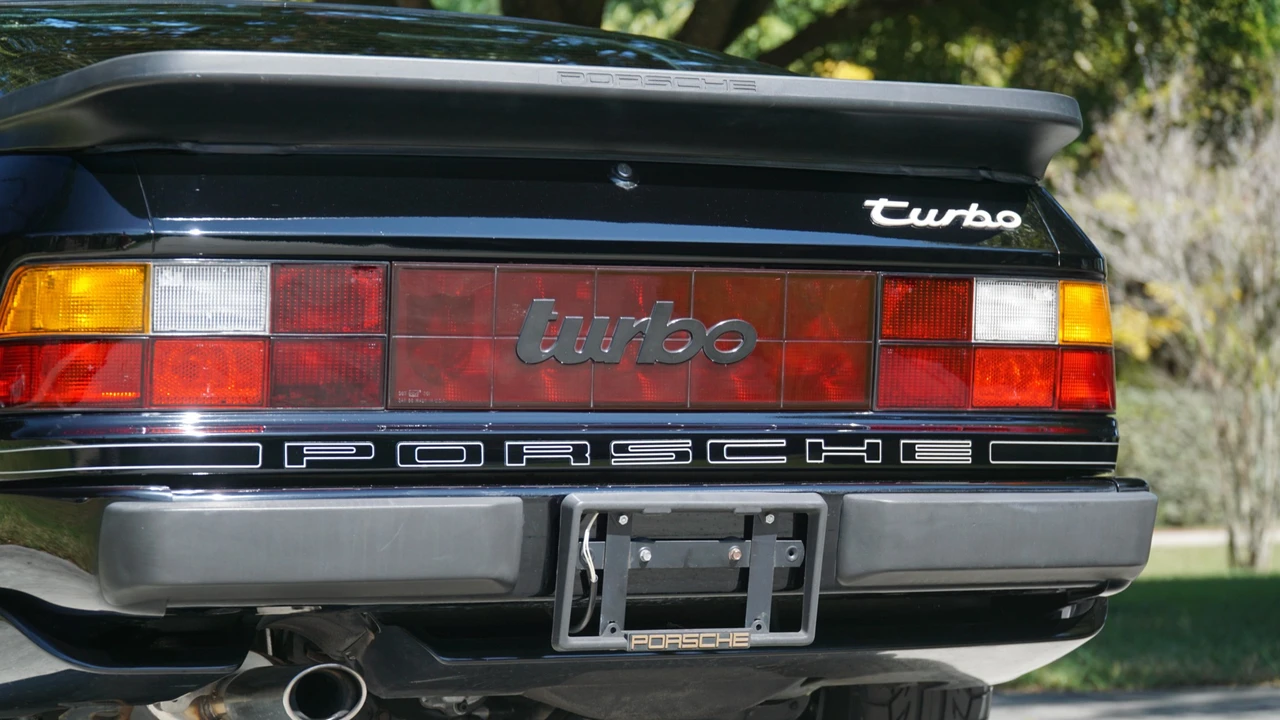 1986 Porsche 944 Turbo - Image 16 of 31