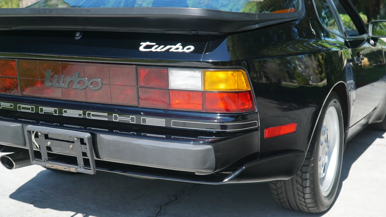 1986 Porsche 944 Turbo - Image 18 of 31
