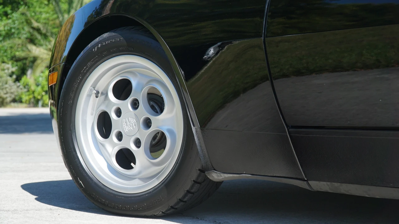 1986 Porsche 944 Turbo - Image 26 of 31