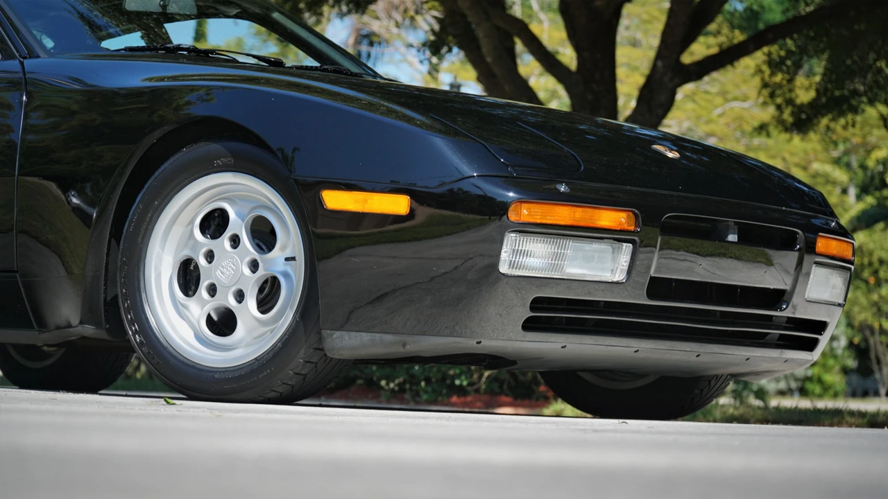 1986 Porsche 944 Turbo - Image 23 of 31