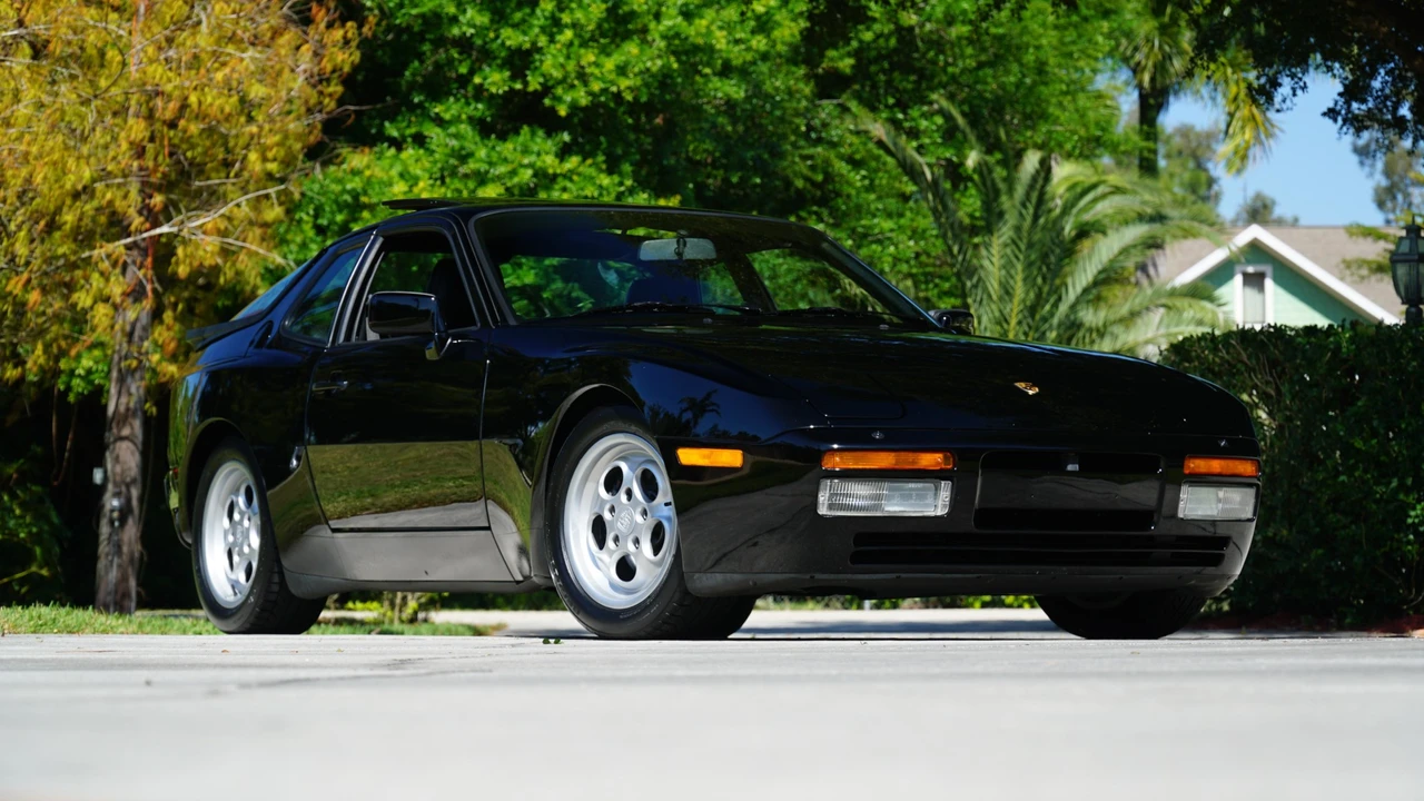 1986 Porsche 944 Turbo - Image 11 of 31