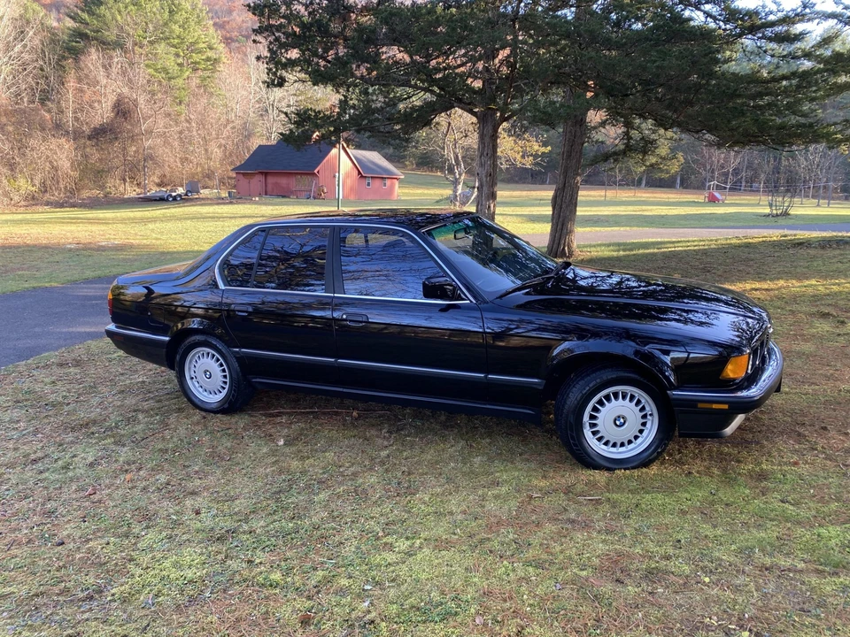 1988 BMW E32 7 Series - Image 2 of 31