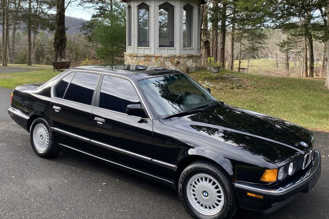 1988 BMW E32 7 Series - Image 4 of 31