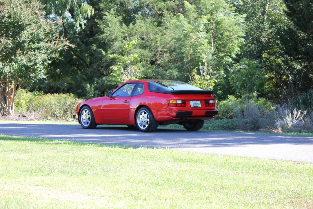 1988 Porsche 944 Turbo - Image 15 of 31