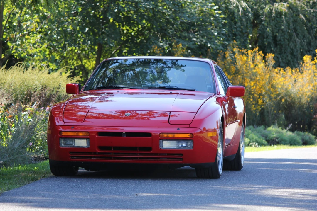 1988 Porsche 944 Turbo - Image 10 of 31