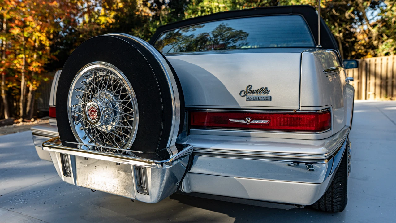 1989 Cadillac Seville - Image 28 of 31