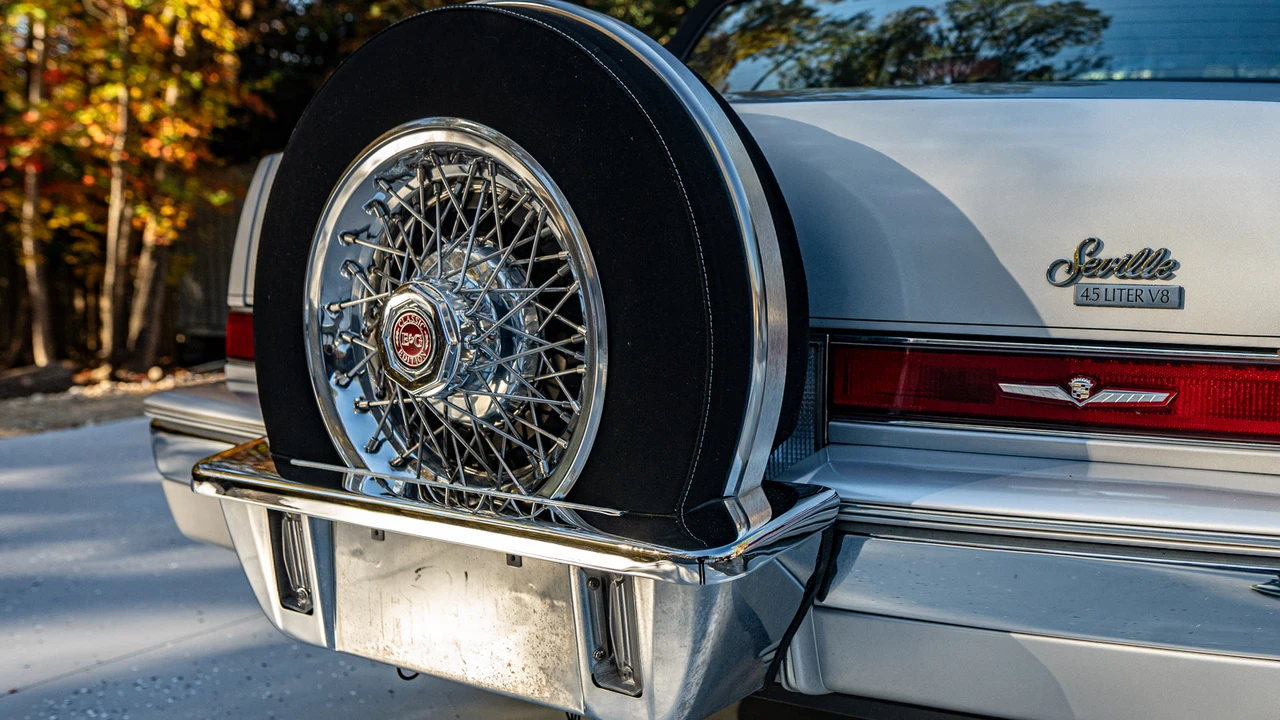 1989 Cadillac Seville - Image 29 of 31