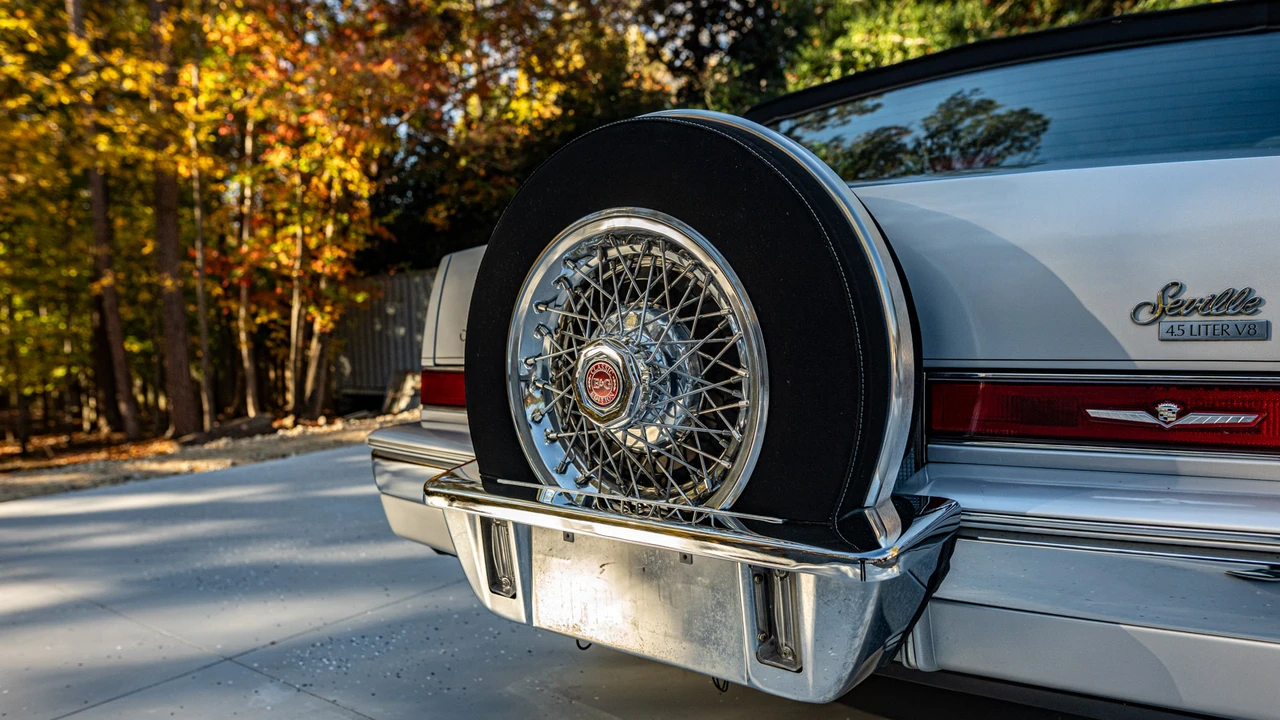 1989 Cadillac Seville - Image 30 of 31