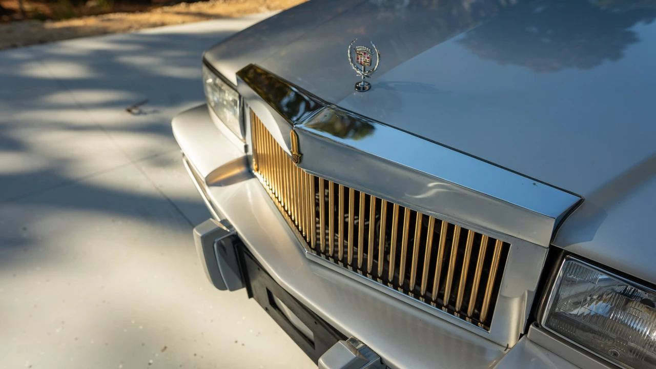 1989 Cadillac Seville - Image 24 of 31