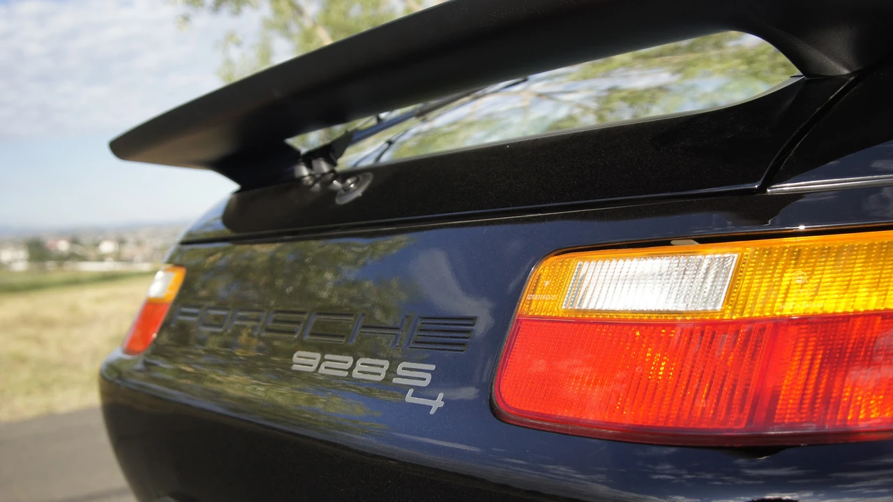 1989 Porsche 928 S4 - Image 20 of 31