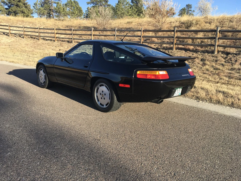 1989 Porsche 928 S4 - Image 9 of 31