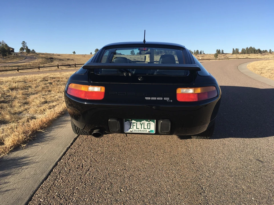 1989 Porsche 928 S4 - Image 7 of 31