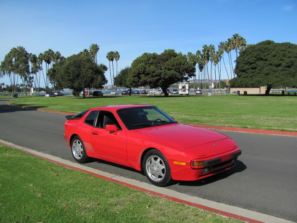 1989 Porsche 944 - Image 3 of 31