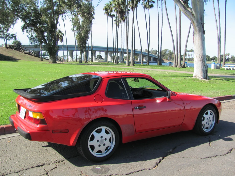 1989 Porsche 944 - Image 5 of 31