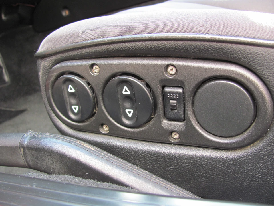 1989 Porsche 944 - Image 16 of 31