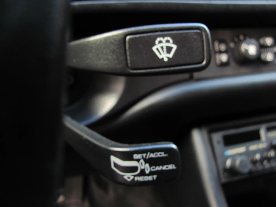 1989 Porsche 944 - Image 20 of 31