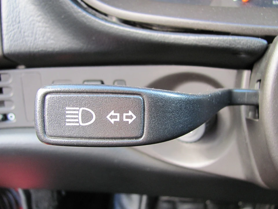 1989 Porsche 944 - Image 18 of 31