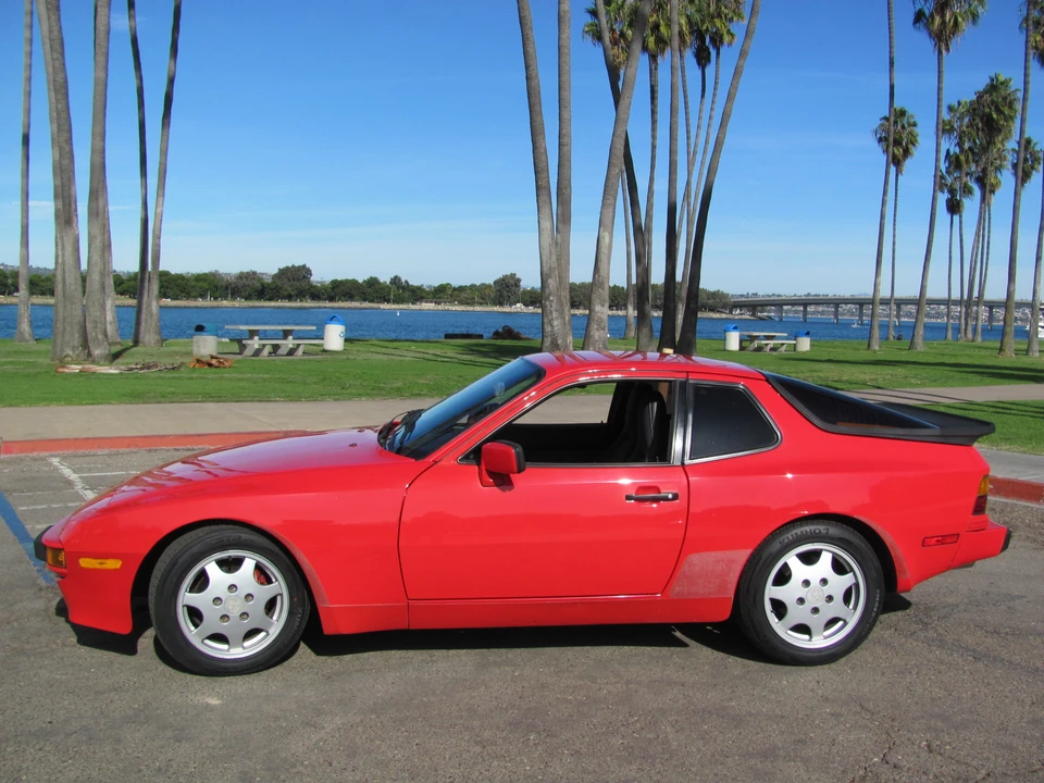 1989 Porsche 944 - Image 8 of 31