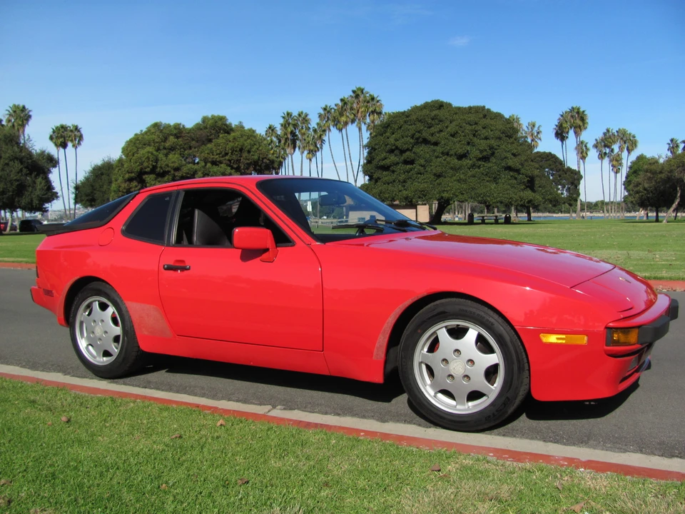1989 Porsche 944 - Image 10 of 31