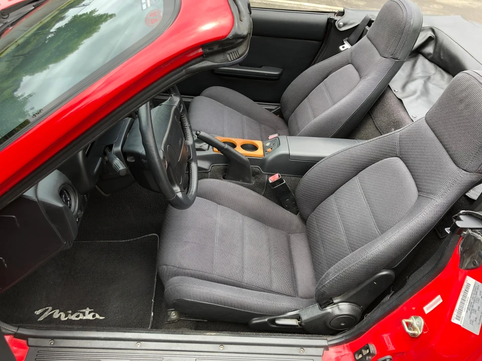1990 Mazda NA MX-5 Miata - Image 14 of 31