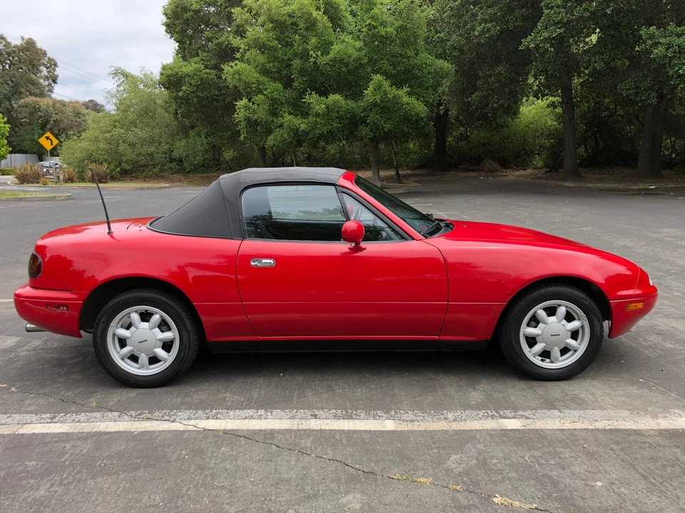 1990 Mazda NA MX-5 Miata - Image 8 of 31