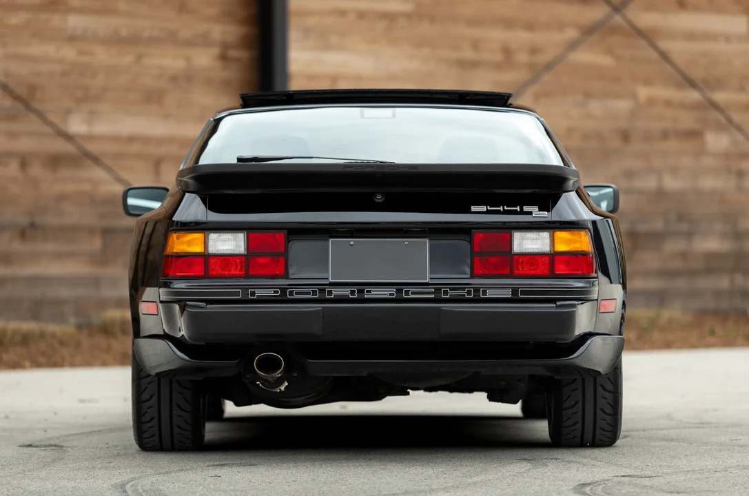 1990 Porsche 944 S2 - Image 13 of 31