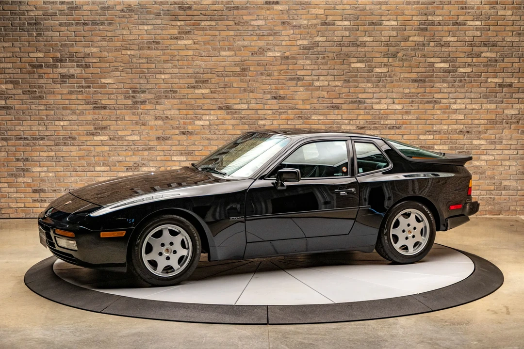 1990 Porsche 944 S2 - Image 8 of 31