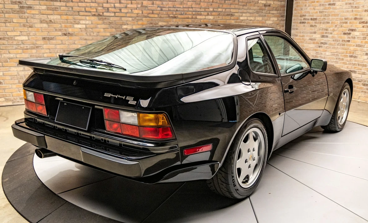 1990 Porsche 944 S2 - Image 17 of 31
