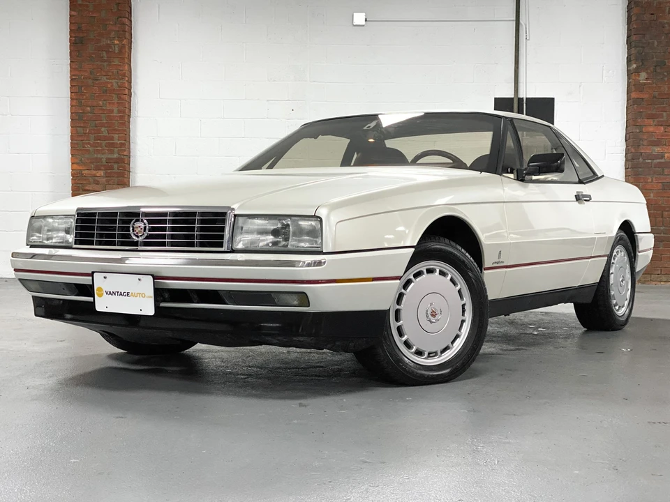 1991 Cadillac Allante - Image 2 of 31