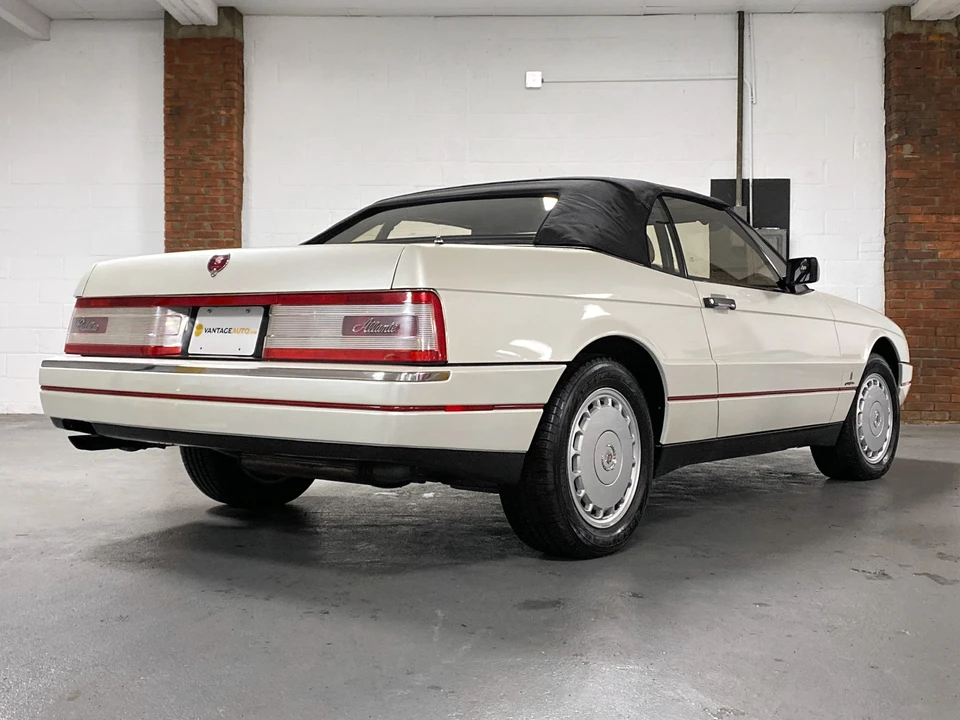1991 Cadillac Allante - Image 12 of 31