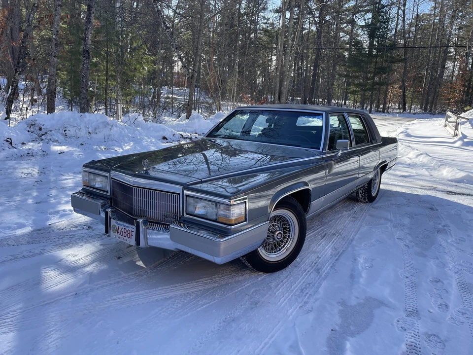 1991 Cadillac Brougham - Image 2 of 31