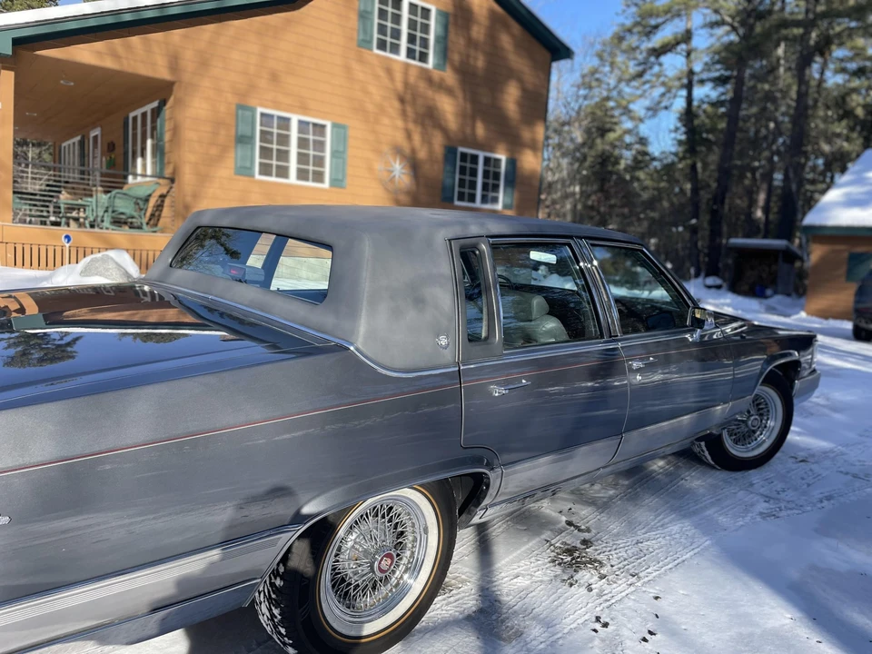 1991 Cadillac Brougham - Image 11 of 31