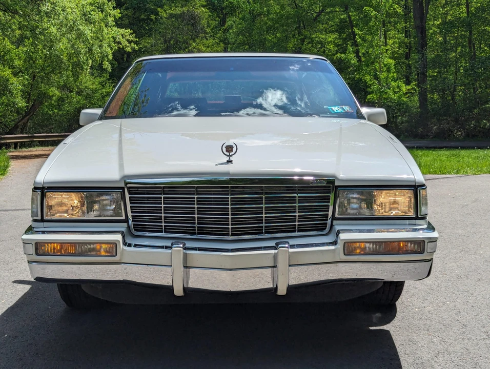 1991 Cadillac DeVille 6th Gen - Image 20 of 31