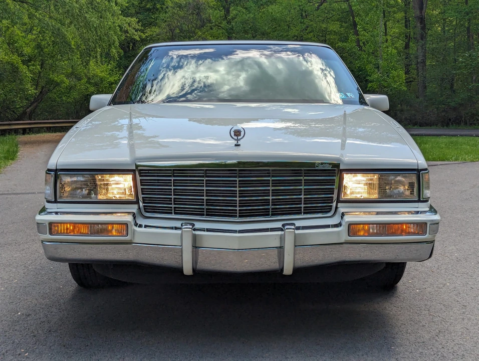 1991 Cadillac DeVille 6th Gen - Image 21 of 31