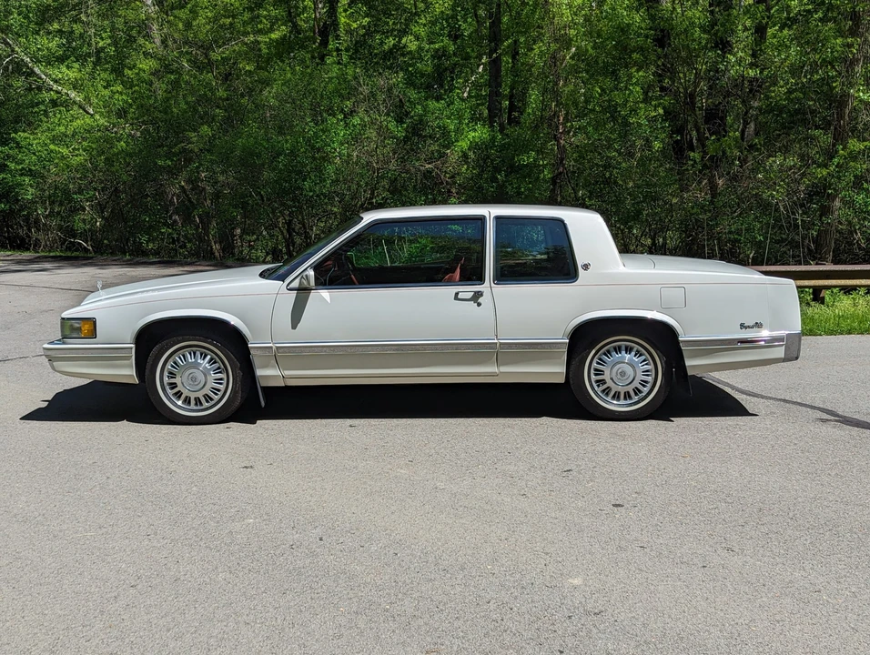 1991 Cadillac DeVille 6th Gen - Image 7 of 31