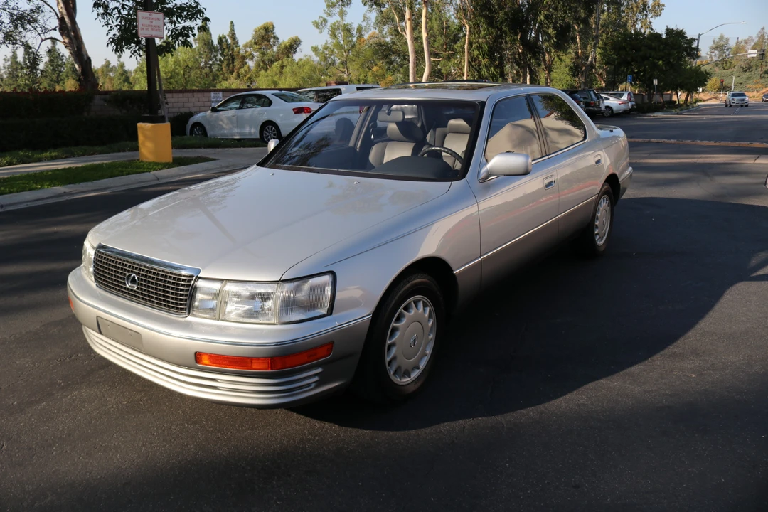 1991 Lexus LS 1st Gen - Image 26 of 31
