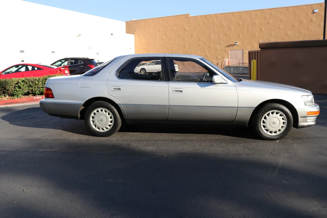 1991 Lexus LS 1st Gen - Image 4 of 31